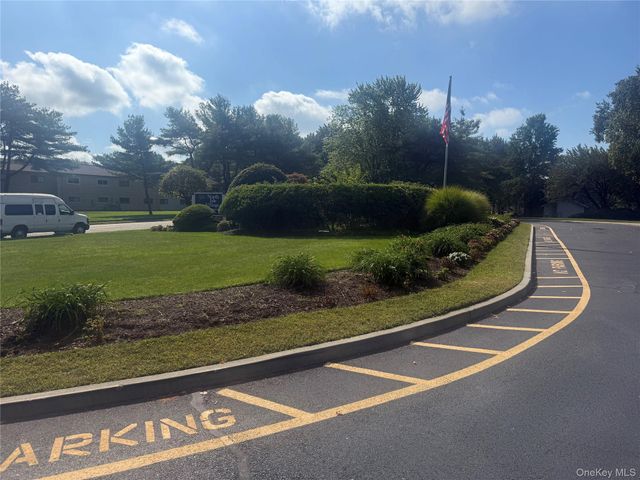 5 Laramie court 5, Coram, NY 11727