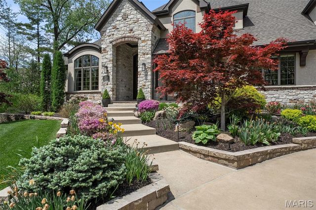 139 Frontenac Forest, Frontenac, MO 63131