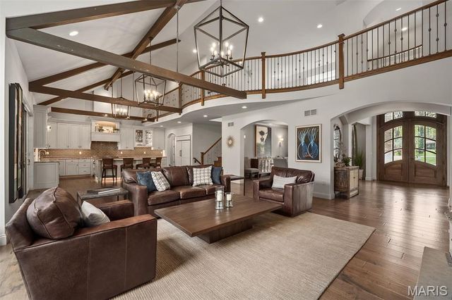 139 Frontenac Forest, Frontenac, MO 63131