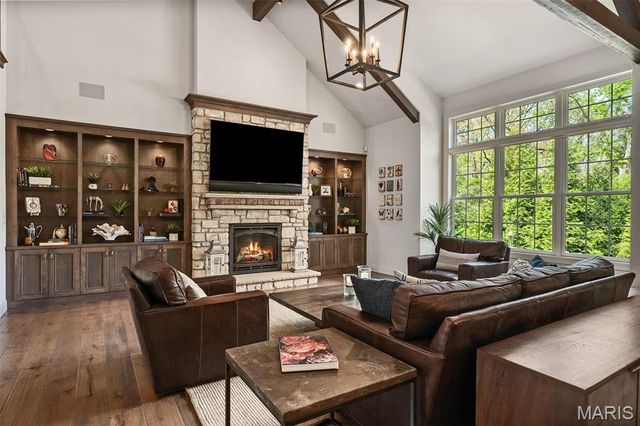 139 Frontenac Forest, Frontenac, MO 63131