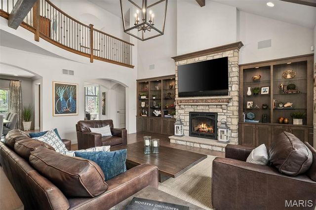 139 Frontenac Forest, Frontenac, MO 63131