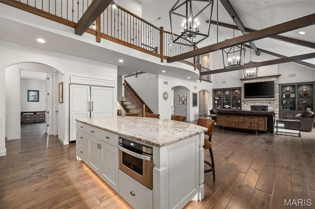 139 Frontenac Forest, Frontenac, MO 63131