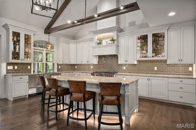 139 Frontenac Forest, Frontenac, MO 63131
