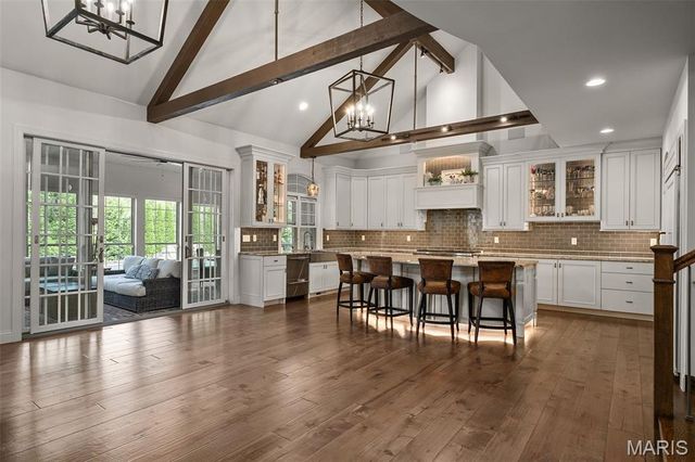 139 Frontenac Forest, Frontenac, MO 63131