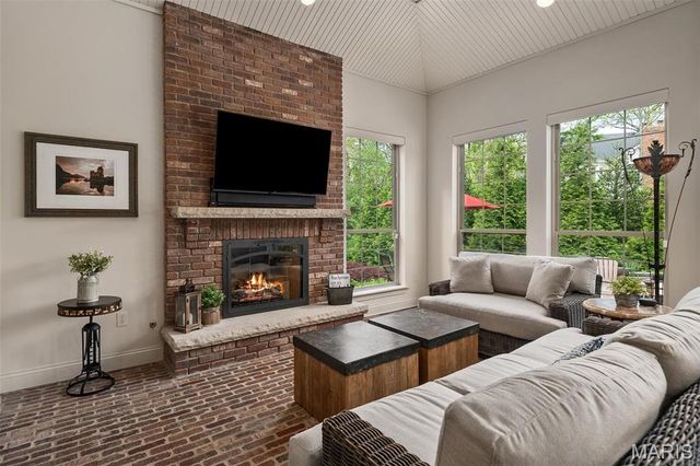 139 Frontenac Forest, Frontenac, MO 63131