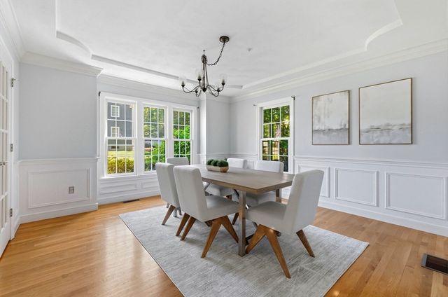 14 Puritan Ave, North Andover, MA 01845