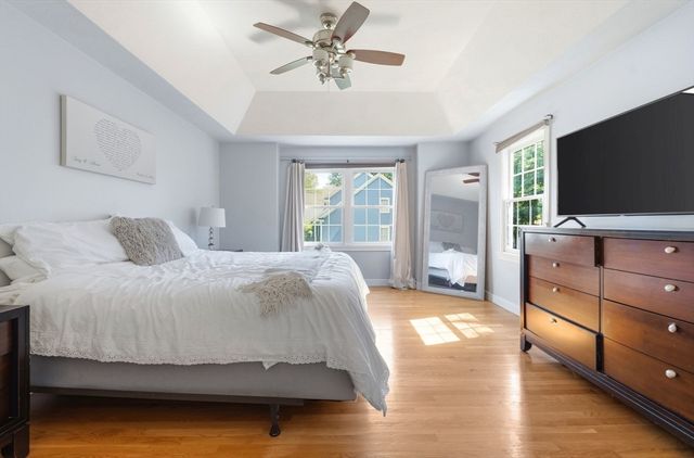 14 Puritan Ave, North Andover, MA 01845