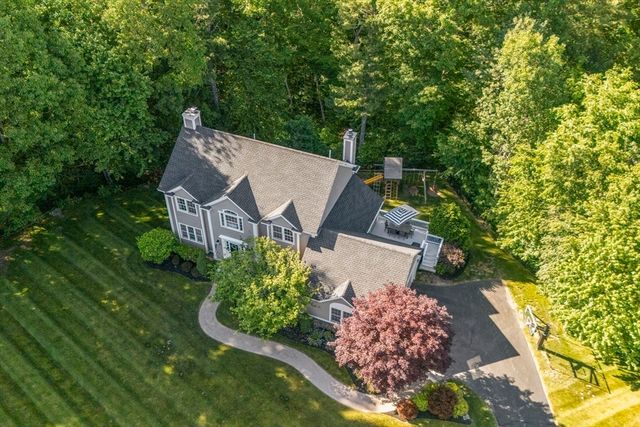 14 Puritan Ave, North Andover, MA 01845