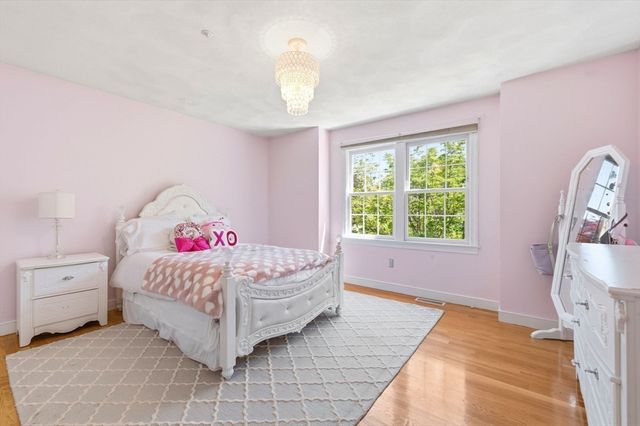14 Puritan Ave, North Andover, MA 01845