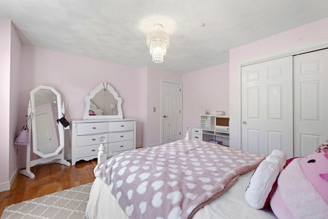 14 Puritan Ave, North Andover, MA 01845