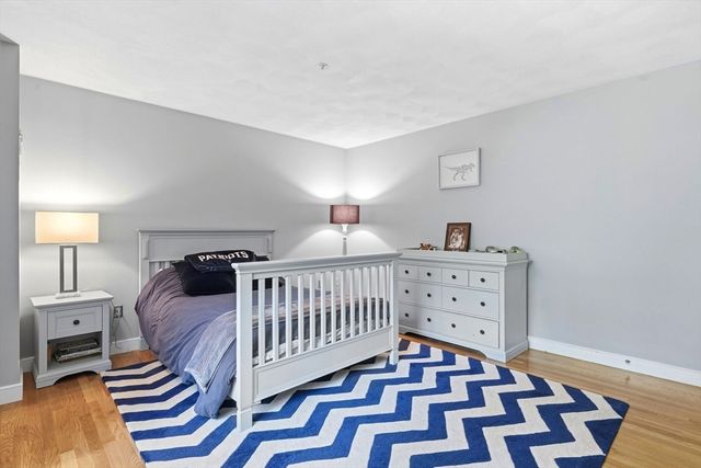 14 Puritan Ave, North Andover, MA 01845