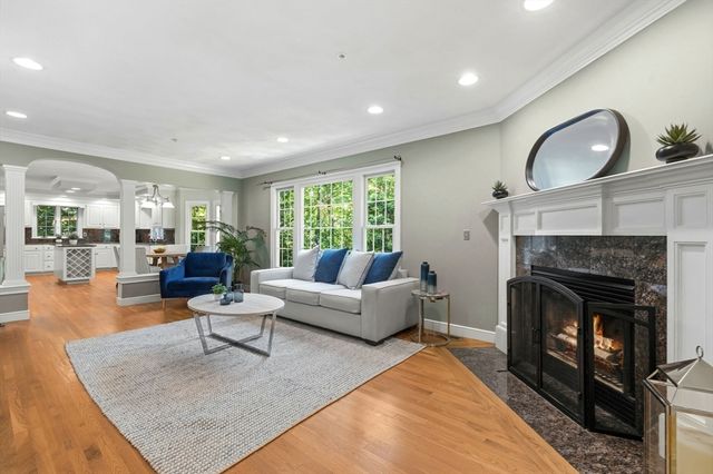 14 Puritan Ave, North Andover, MA 01845