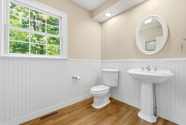 14 Puritan Ave, North Andover, MA 01845