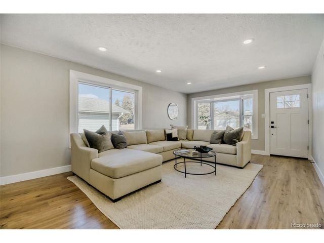 4944 W 61st Dr, Arvada, CO 80003