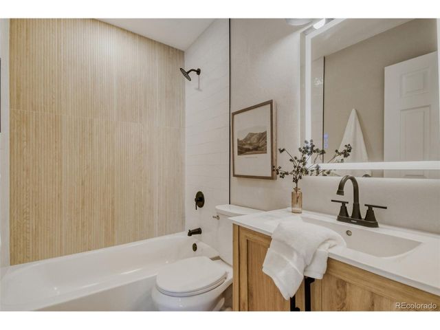 4944 W 61st Dr, Arvada, CO 80003