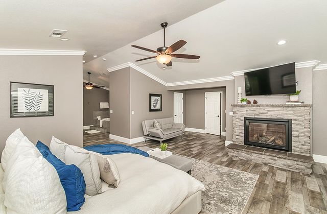 7010 S Frankwood Avenue, Reedley, CA 93654