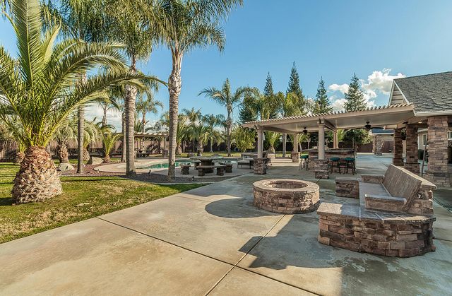 7010 S Frankwood Avenue, Reedley, CA 93654