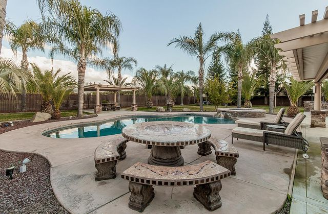 7010 S Frankwood Avenue, Reedley, CA 93654