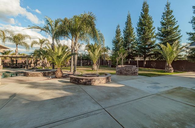 7010 S Frankwood Avenue, Reedley, CA 93654