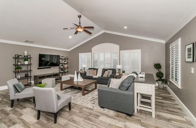 7010 S Frankwood Avenue, Reedley, CA 93654