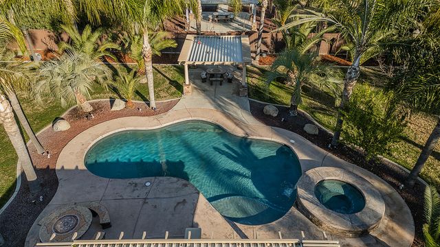 7010 S Frankwood Avenue, Reedley, CA 93654