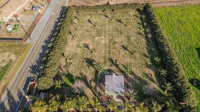 7010 S Frankwood Avenue, Reedley, CA 93654