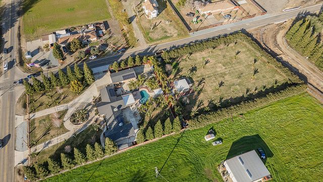 7010 S Frankwood Avenue, Reedley, CA 93654