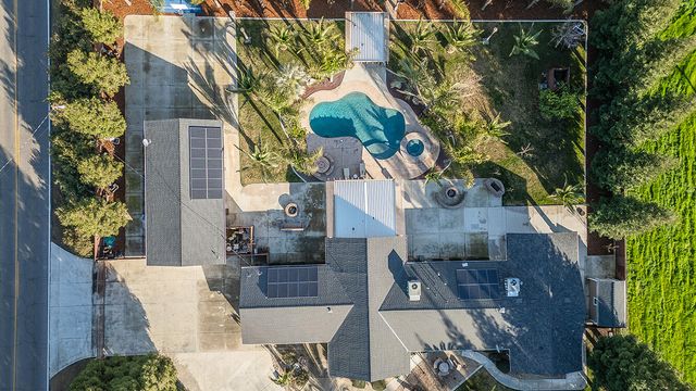 7010 S Frankwood Avenue, Reedley, CA 93654