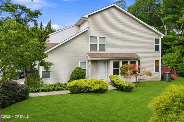 24 Parkside Drive, Jamesburg, NJ 08831