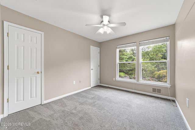 24 Parkside Drive, Jamesburg, NJ 08831