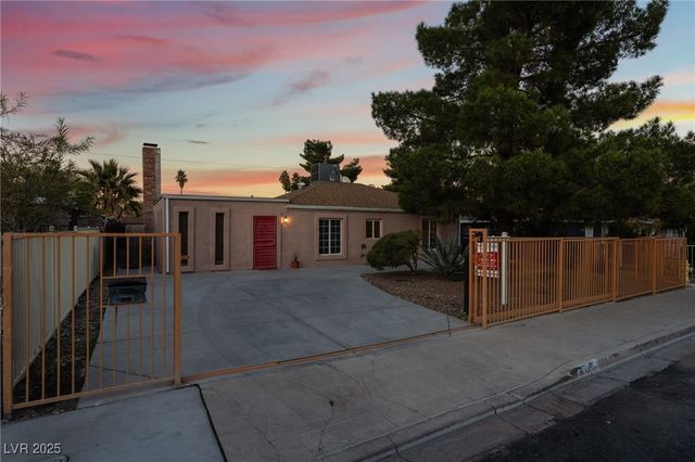 1905 Franklin Avenue, Las Vegas, NV 89104