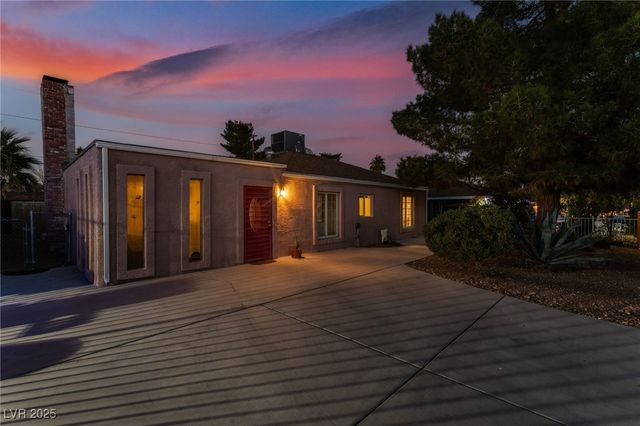 1905 Franklin Avenue, Las Vegas, NV 89104