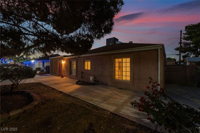 1905 Franklin Avenue, Las Vegas, NV 89104