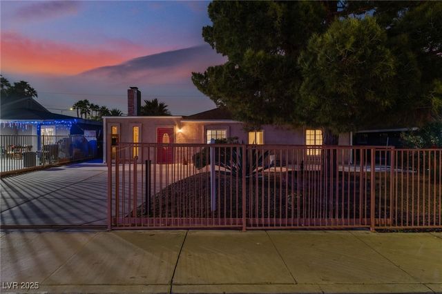 1905 Franklin Avenue, Las Vegas, NV 89104