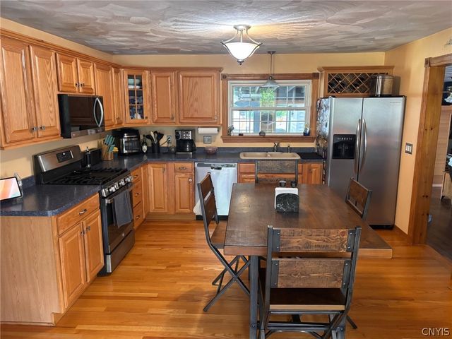 205 Hillside Drive, Whitestown, NY 13424