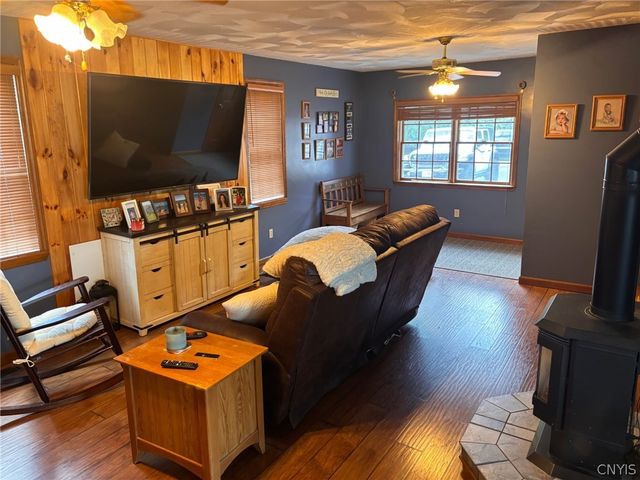 205 Hillside Drive, Whitestown, NY 13424