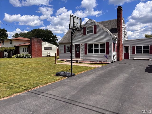 205 Hillside Drive, Whitestown, NY 13424