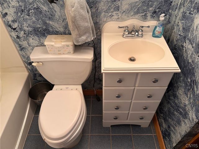 205 Hillside Drive, Whitestown, NY 13424
