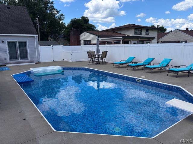 205 Hillside Drive, Whitestown, NY 13424