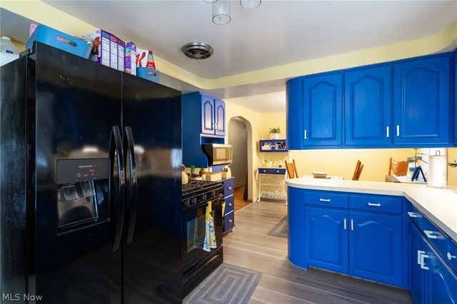 6445 Lake Avenue, Elyria, OH 44035