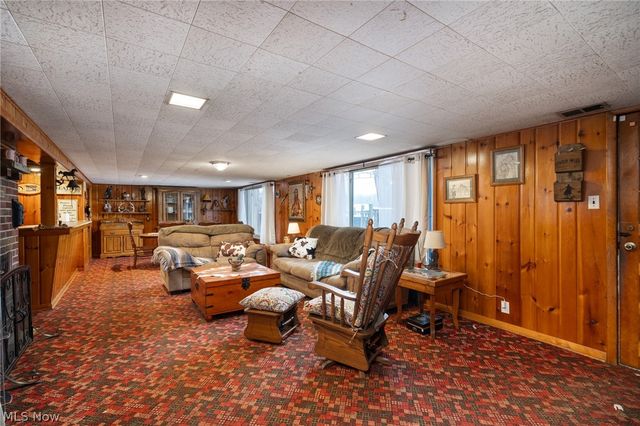 6445 Lake Avenue, Elyria, OH 44035