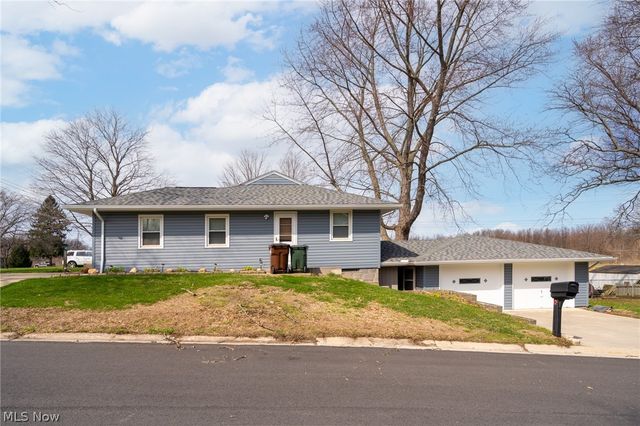 6445 Lake Avenue, Elyria, OH 44035