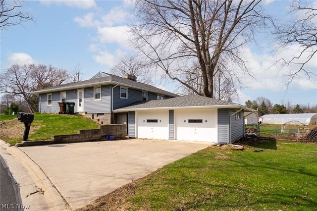 6445 Lake Avenue, Elyria, OH 44035