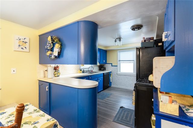 6445 Lake Avenue, Elyria, OH 44035