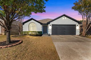 10745 Irish Glen Trail, Fort Worth, TX 76052