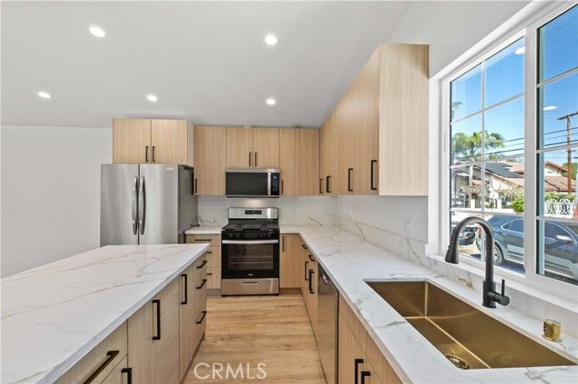 8401 Kester, Panorama City (los Angeles), CA 91402