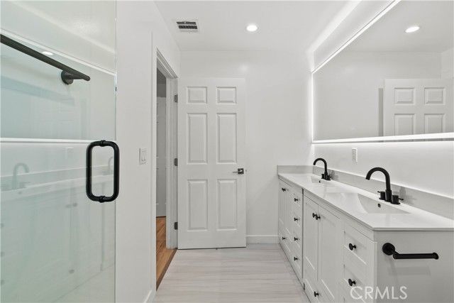 8401 Kester, Panorama City (los Angeles), CA 91402