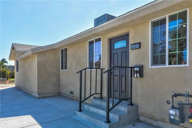 8401 Kester, Panorama City (los Angeles), CA 91402