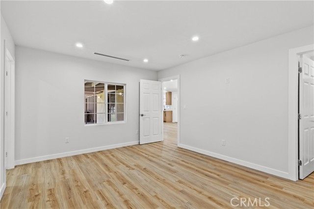 8401 Kester, Panorama City (los Angeles), CA 91402