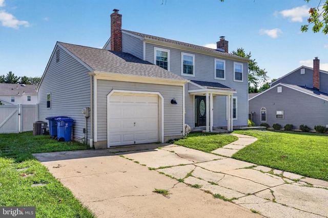 15 UTICA RD, Marlton, NJ 08053